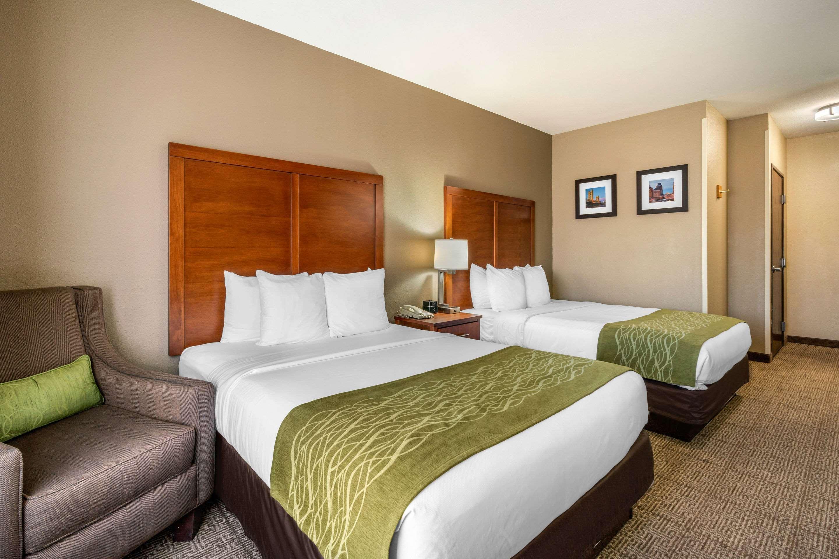 Comfort Inn & Suites Sacramento - University Area ภายนอก รูปภาพ
