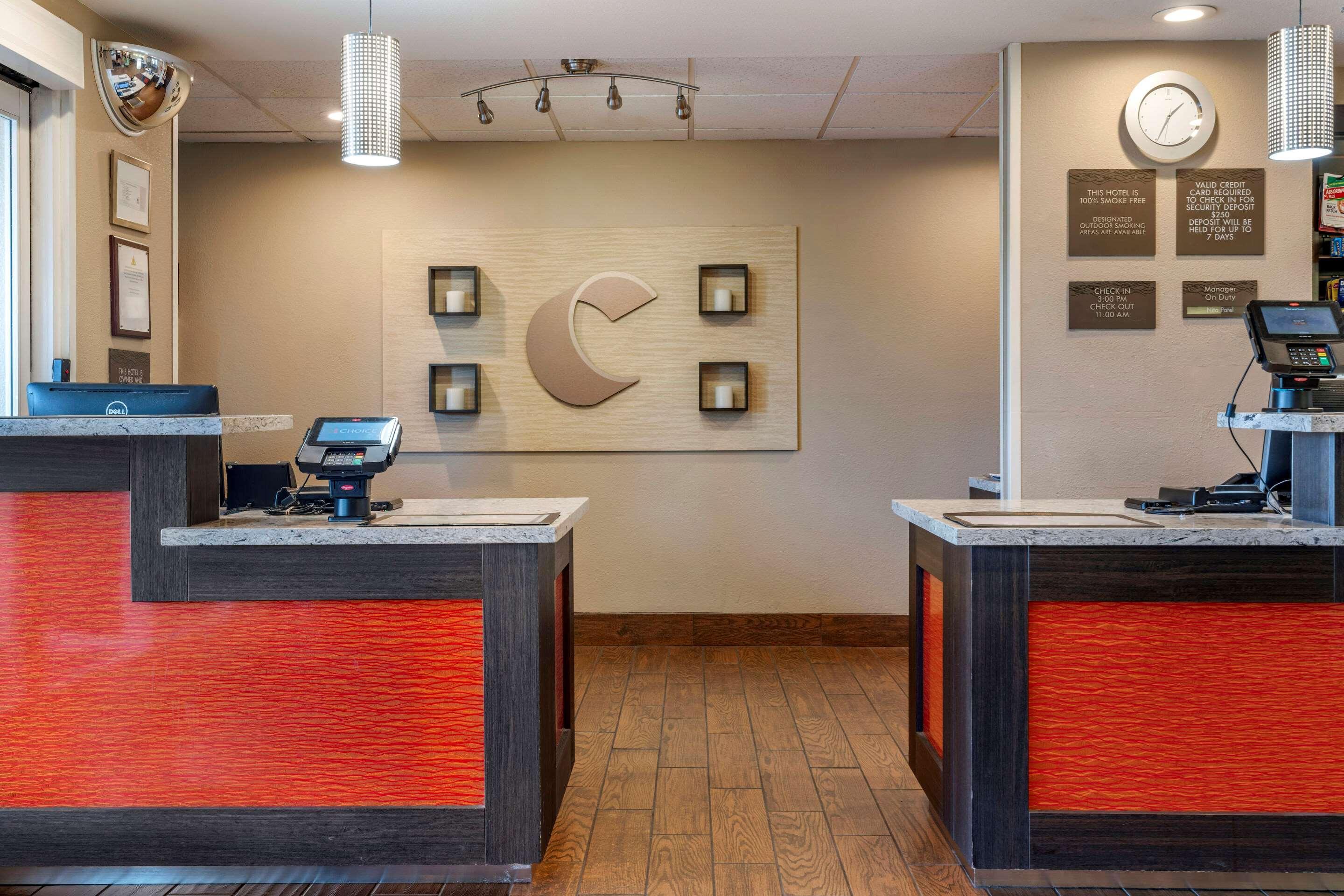 Comfort Inn & Suites Sacramento - University Area ภายนอก รูปภาพ