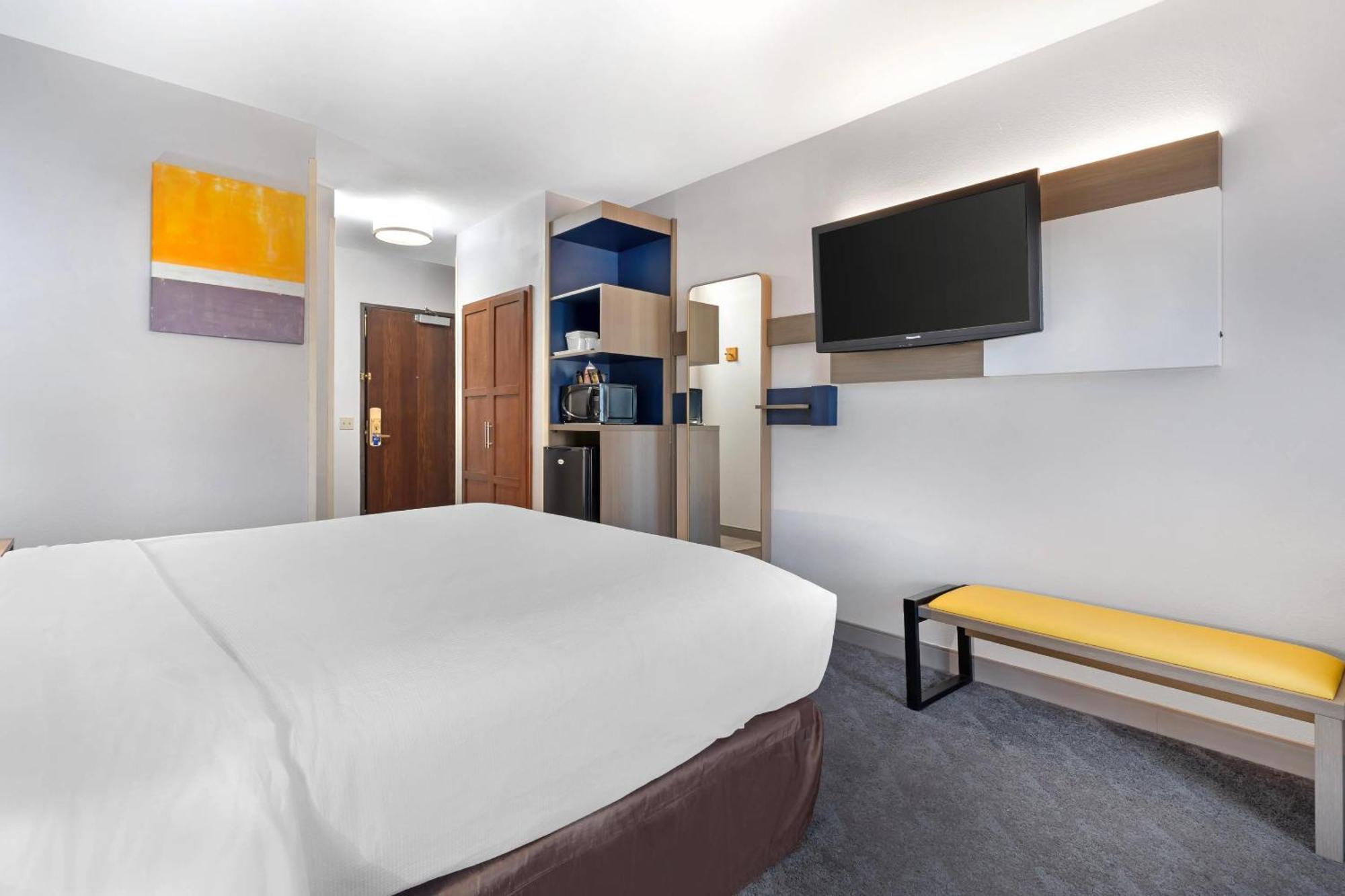Comfort Inn & Suites Sacramento - University Area ภายนอก รูปภาพ