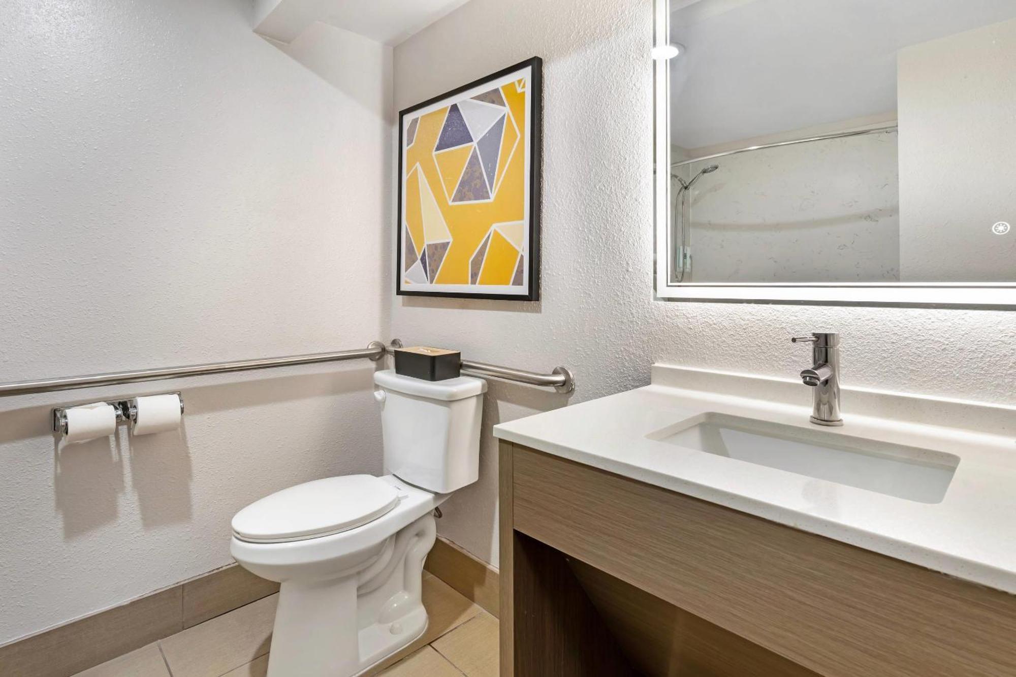 Comfort Inn & Suites Sacramento - University Area ภายนอก รูปภาพ