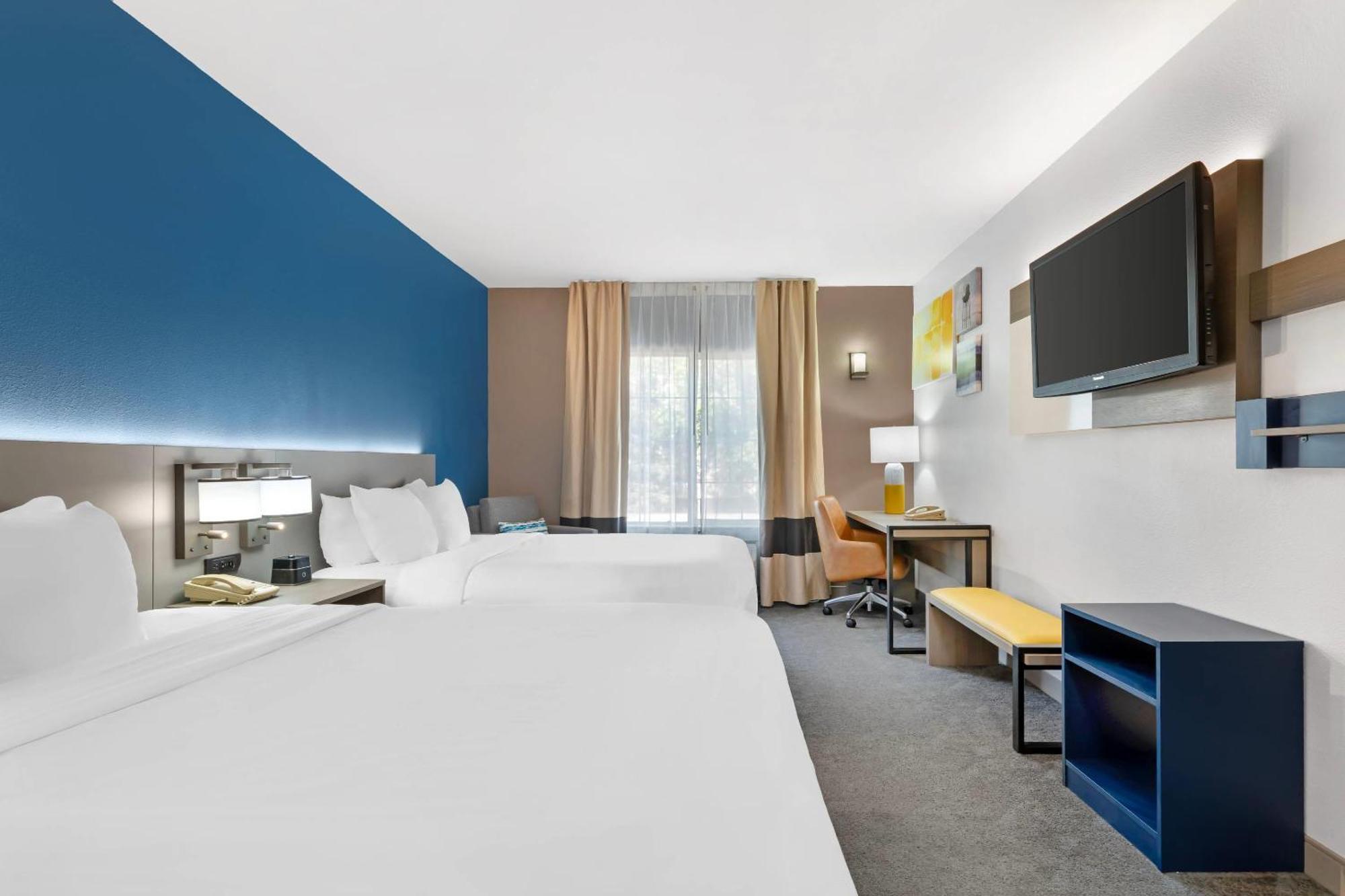 Comfort Inn & Suites Sacramento - University Area ภายนอก รูปภาพ