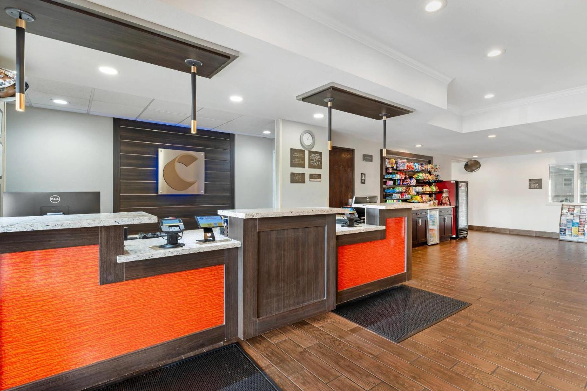 Comfort Inn & Suites Sacramento - University Area ภายนอก รูปภาพ