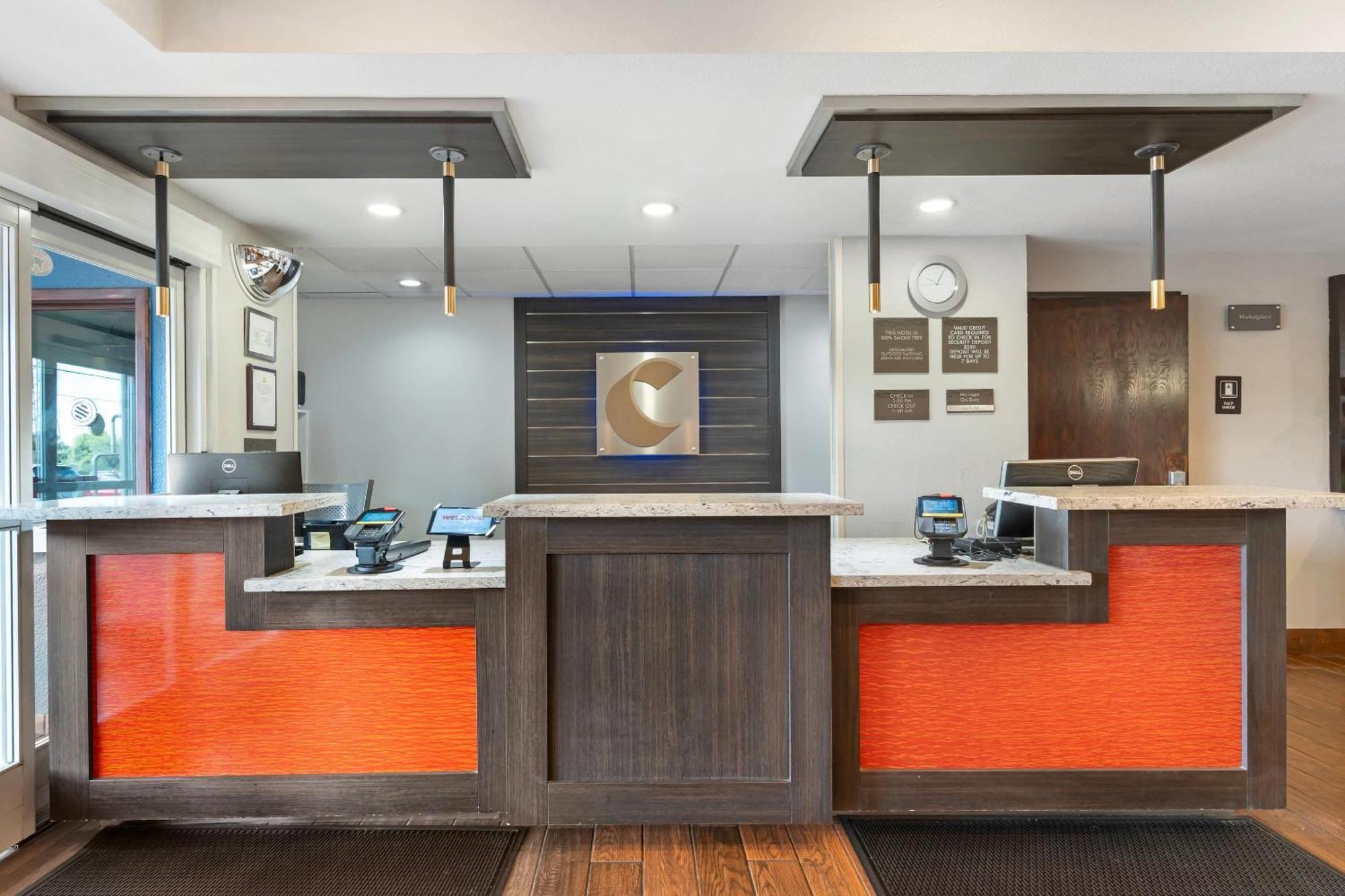 Comfort Inn & Suites Sacramento - University Area ภายนอก รูปภาพ